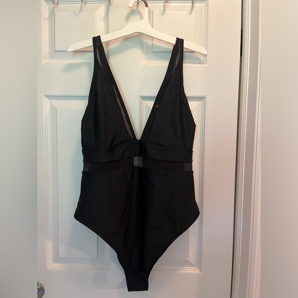 Cupshe bathing suit NWT